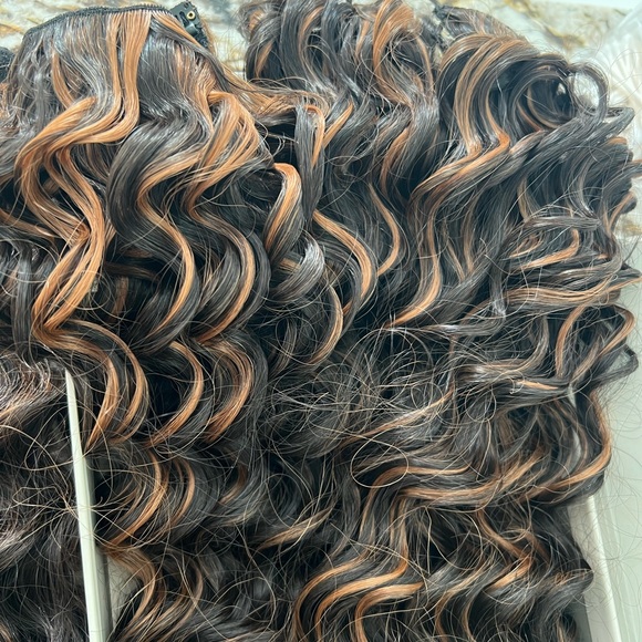INH Hair Curly Hair Extensions - Picture 9 of 11